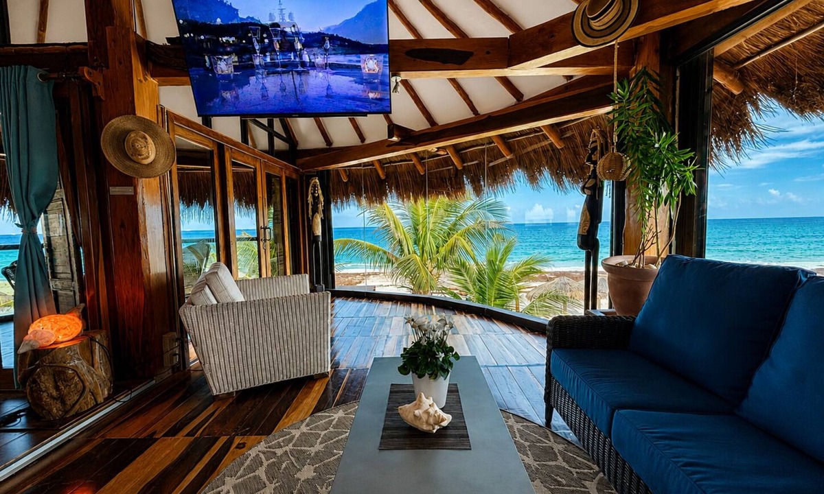 Playa del Secreto House | Beachfront 4 Bdrs. Penthouse with Private Pool, Chef, Housekeeper