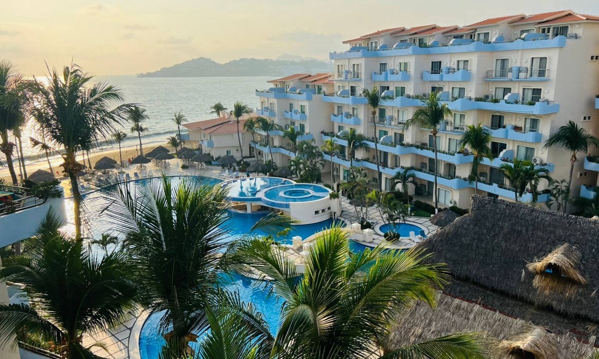 Manzanillo Apartment | BEACHFRONT APARTMENT IN MANZANILLO COLIMA MX. 428