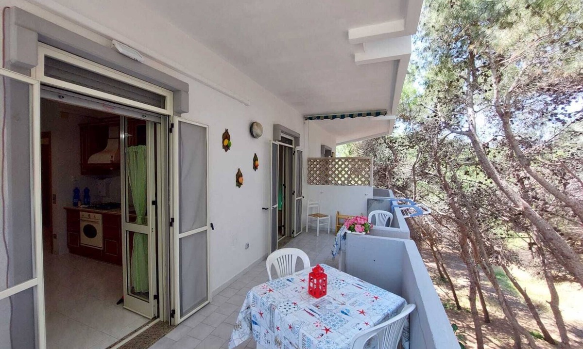 Rivabella Apartment | Beachfront apartment beach below