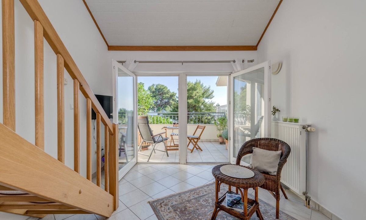 Split Apartment | Beachfront apartment Milan with balcony