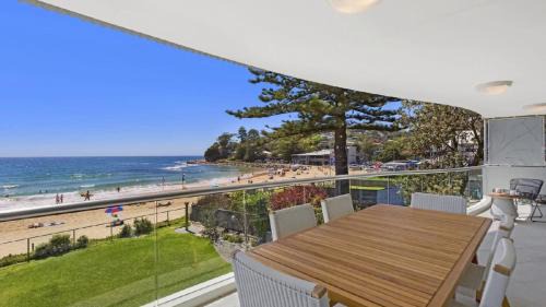 Avoca Beach House | Beachfront Avoca Beach - Soundwaves 2