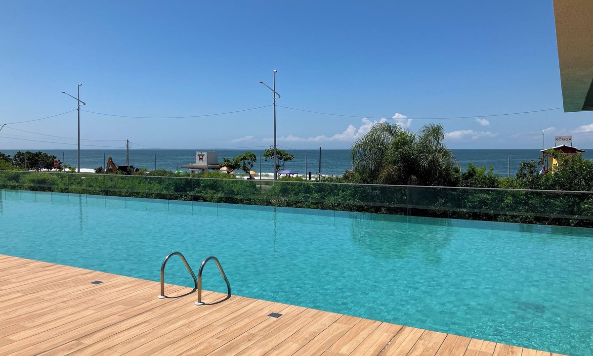 Itacolomi Apartment | Beachfront Home Club apartment in Balneário Piçarras, 15 minutes from Beto Carrero World.