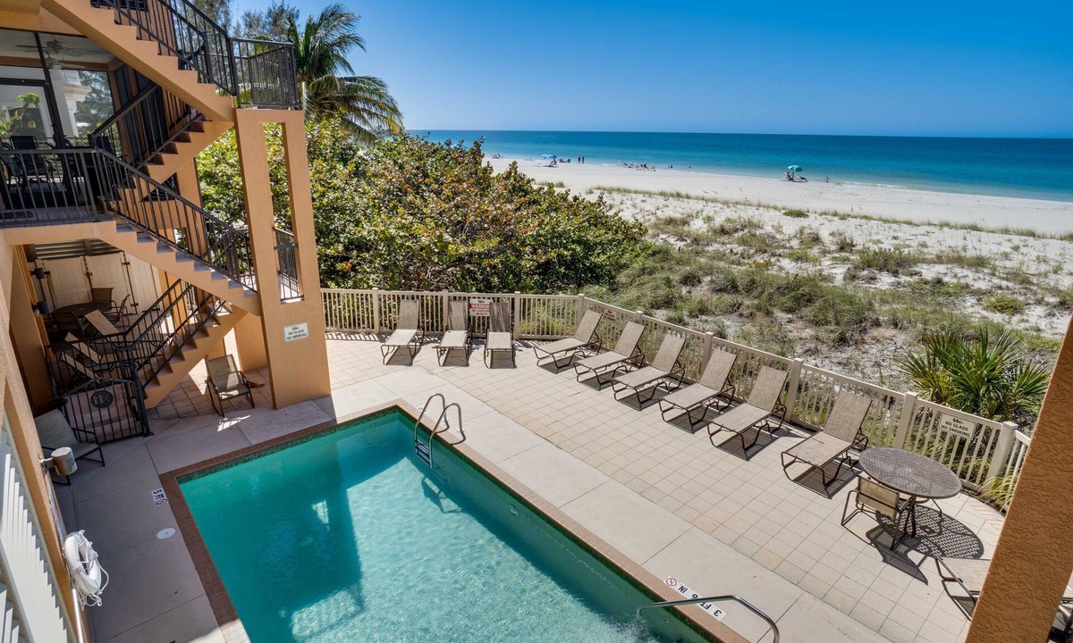 Bradenton Beach House | Beachfront - Bradenton Beach Club 225 by SeaBreeze Vacation