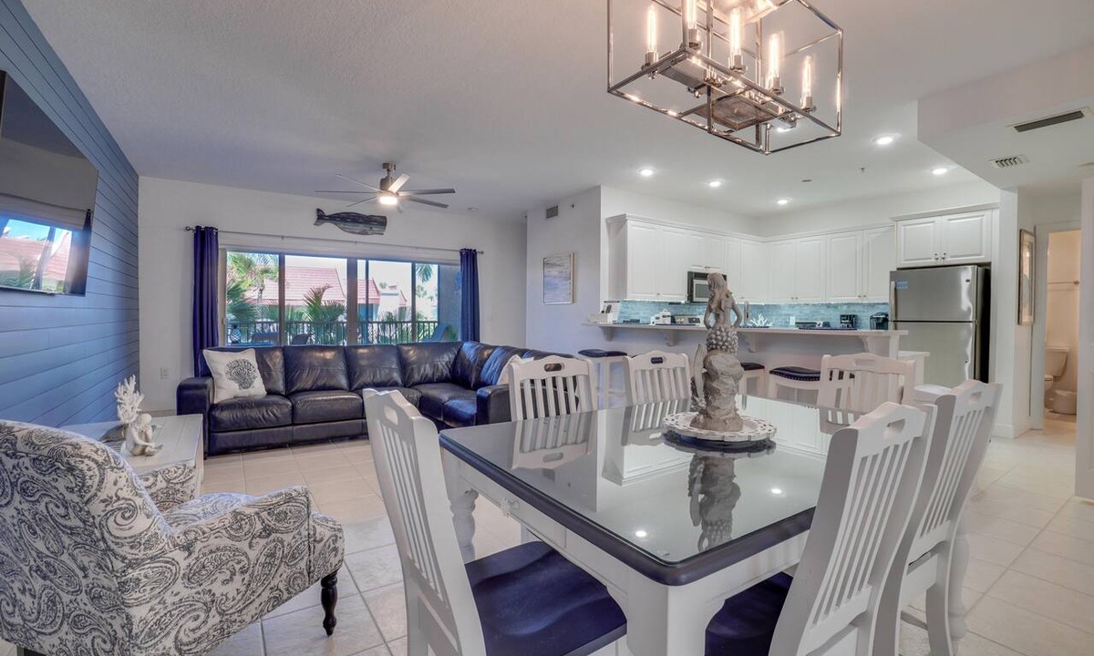 Bradenton Beach Condo | Beachfront - Bradenton Beach Club 226 by SeaBreeze Vacation