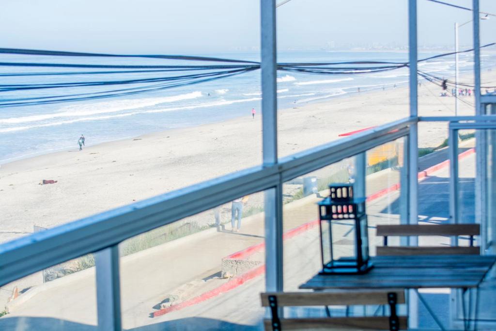Costa Apartment | BEACHFRONT Breath taking 1 Bedroom Apt
