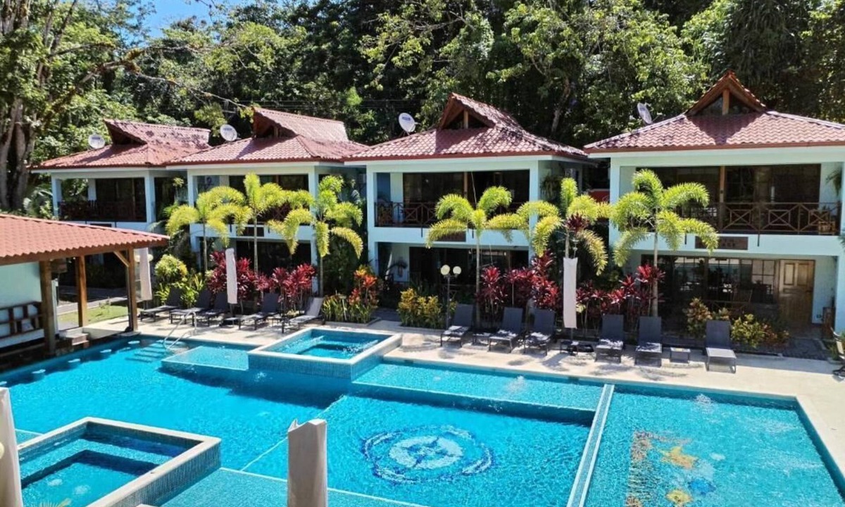 Punta Uva Hotel | Beachfront Bungalows Hotel