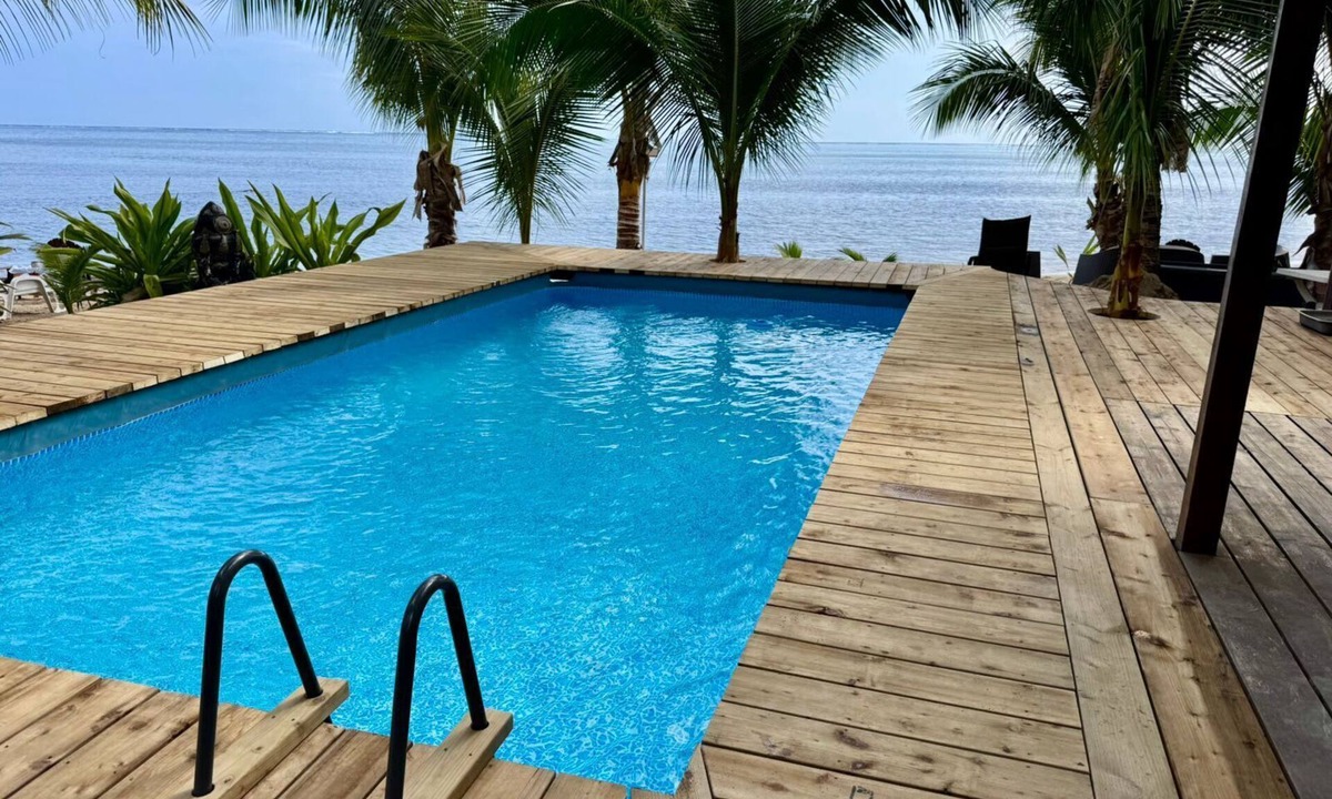 Moorea-Maiao House | Beachfront Bungalows with Sunset Views in Haapiti