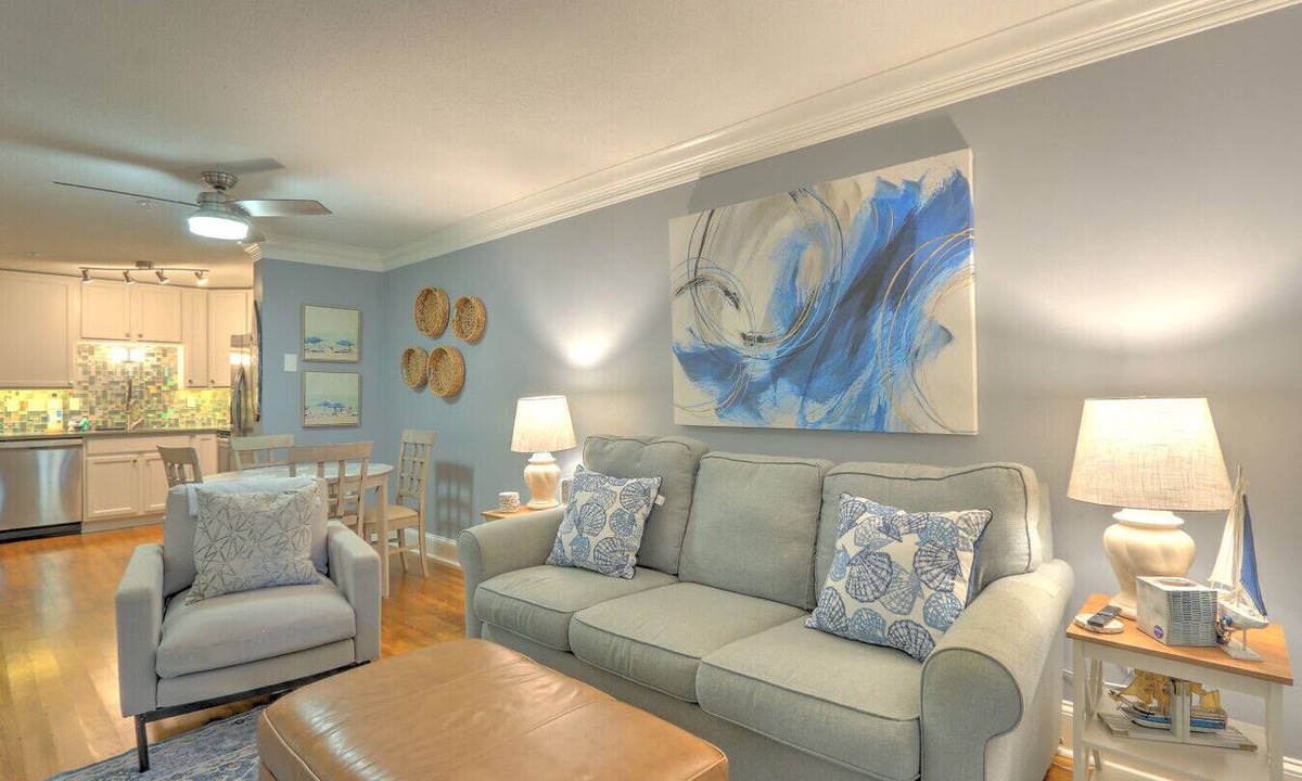Palmetto Dunes Condo | Beachfront Complex - 3 pools & Tennis - King Bed