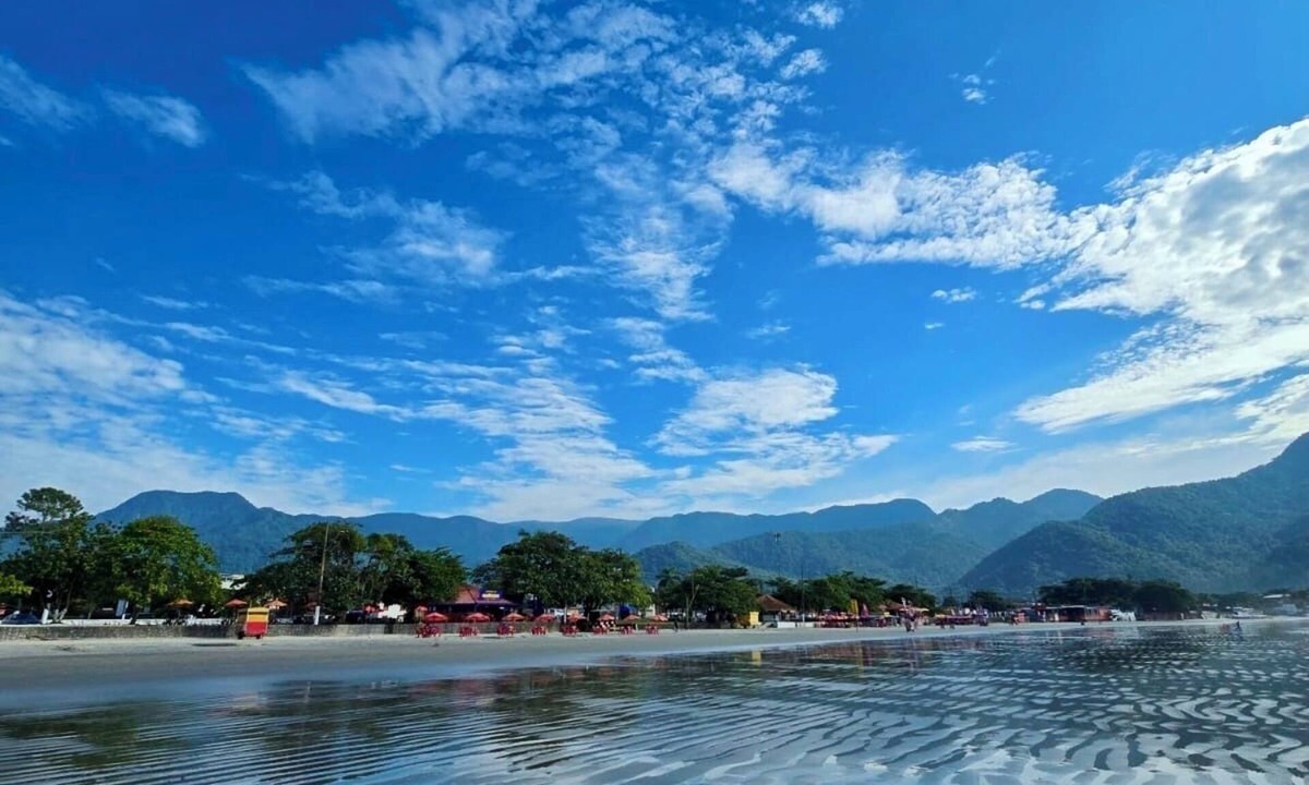 Maranduba Ski Chalet | Beachfront chalets for up to 21 people - 50 meters from Maranduba Beach