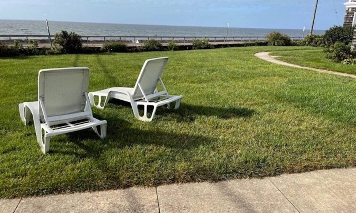 Old Saybrook House | Beachfront Classic New England Home With Direct Views Of Long Island Sound