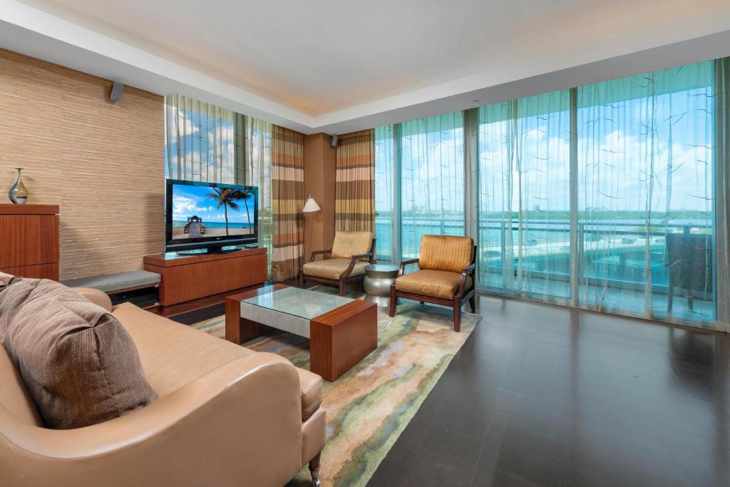 Bal Harbour Apartment | Beachfront Condo at The Ritz-Carlton -410