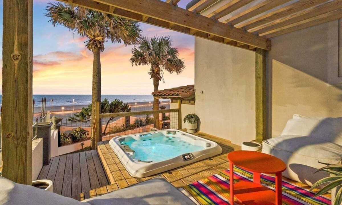 San Jacinto Condo | Beachfront Condo | Hot Tub | Pool | Gulf View