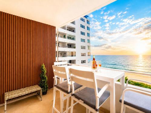 Galt Mile House | Beachfront Condo with Pool, Balcony & Ocean Views