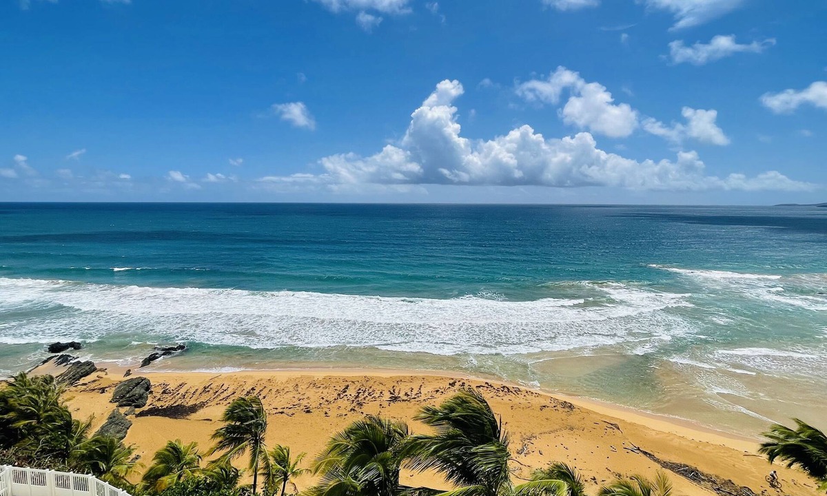 La Pared Condo | Beachfront Condo with Amaing Ocean View. walk to Beaches & Restaurants