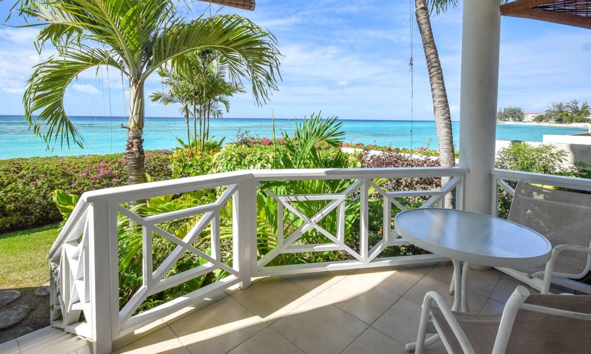 Saint Lawrence Apartment | Beachfront Cosy and Romantic Condo - Nautilus