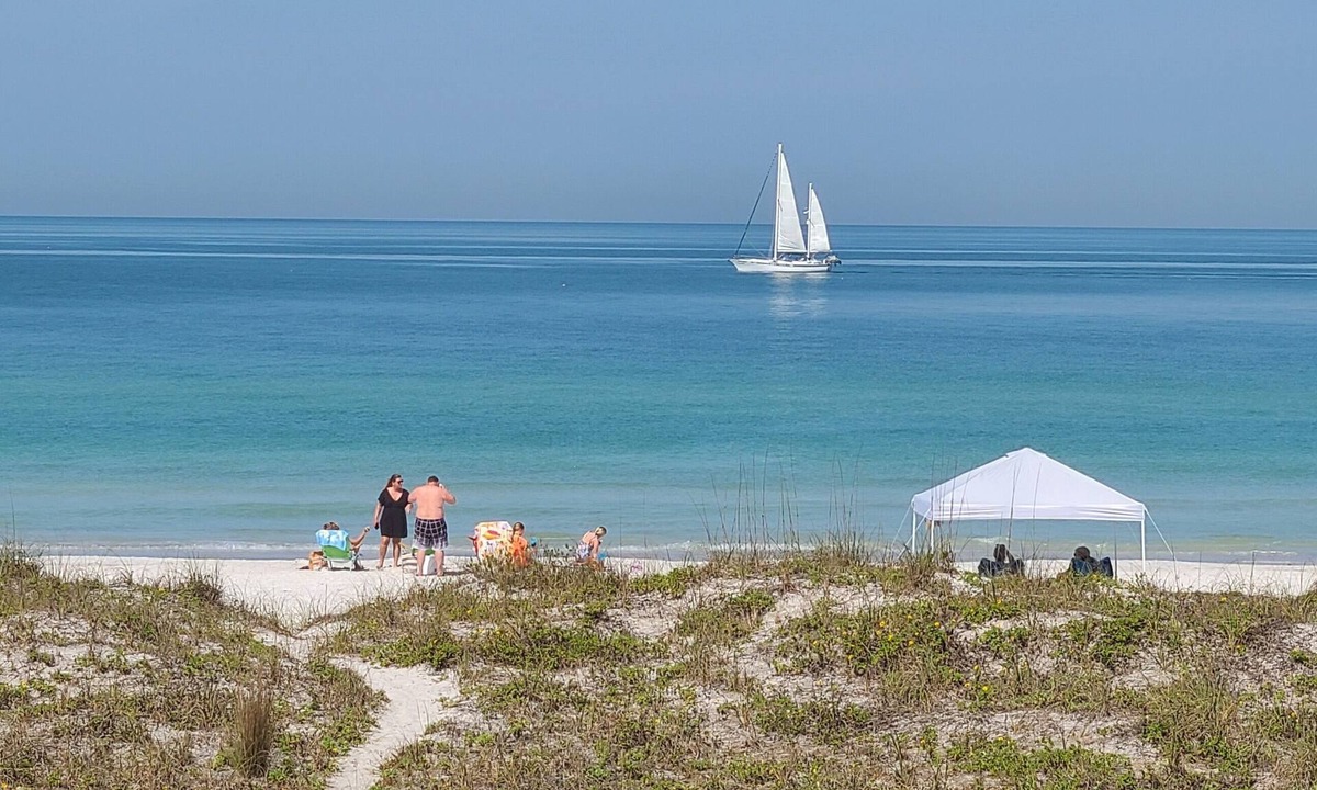Independence Square House | Beachfront Cottages GULF at Beautiful Sandy Shores on Gulf of America