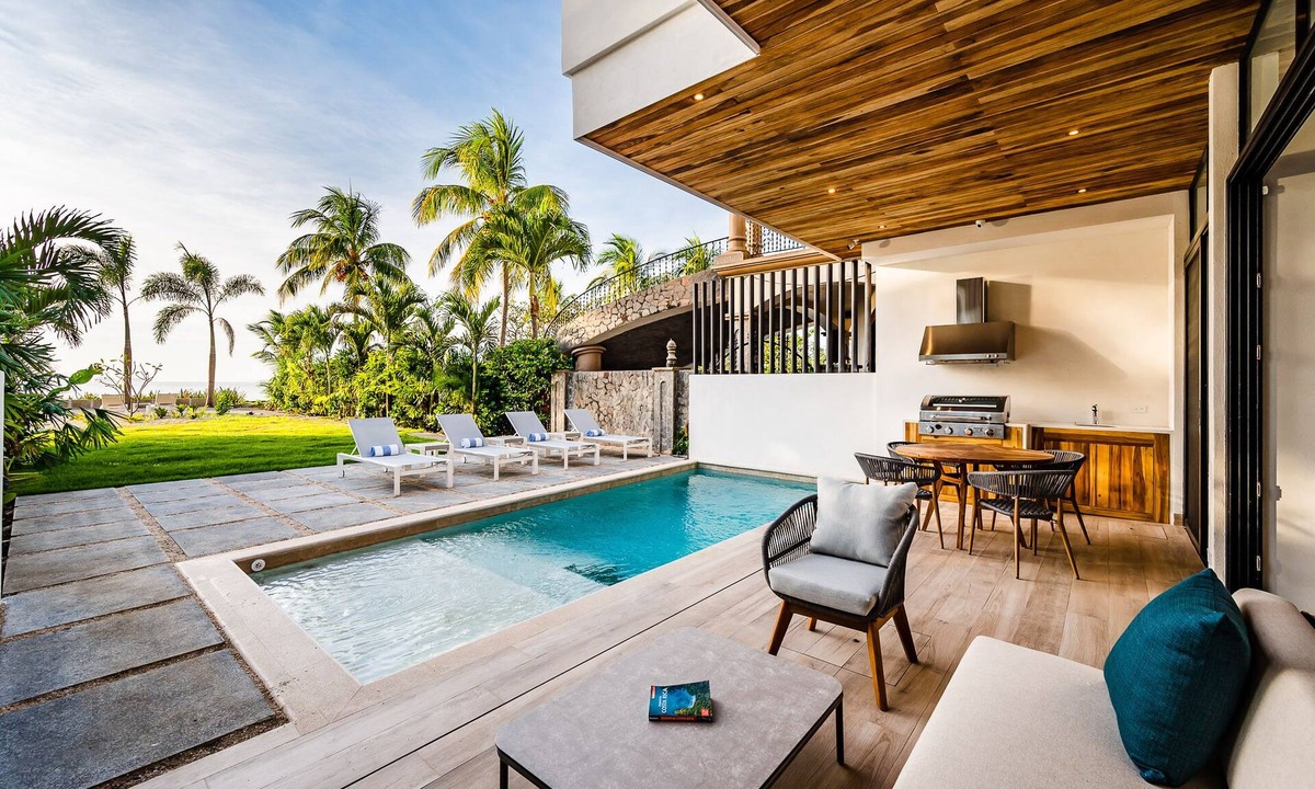 Potrero House | Beachfront! Enjoy Incredible Sunsets From Our Modern Home