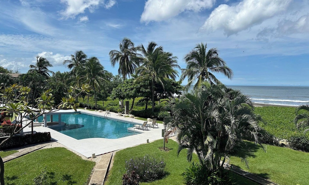 Junquillal Condo | Beachfront Ocean View 2-bedroom condo in Playa Junquillal with WiFi, AC