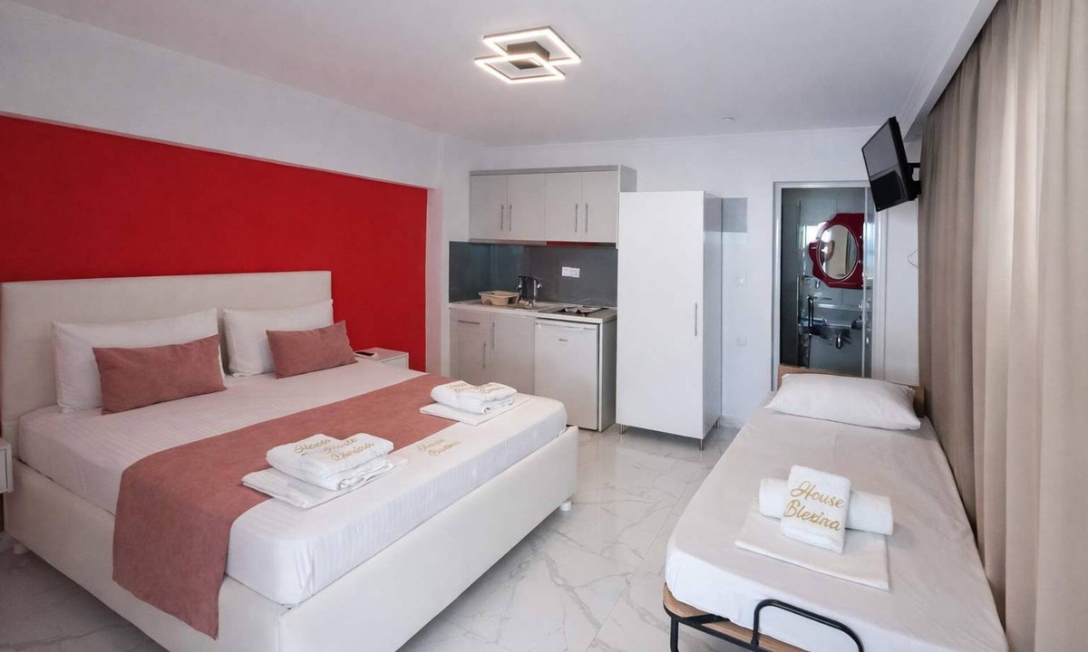 Sarti Condo | Beachfront Double Room at House Blerina in Sarti