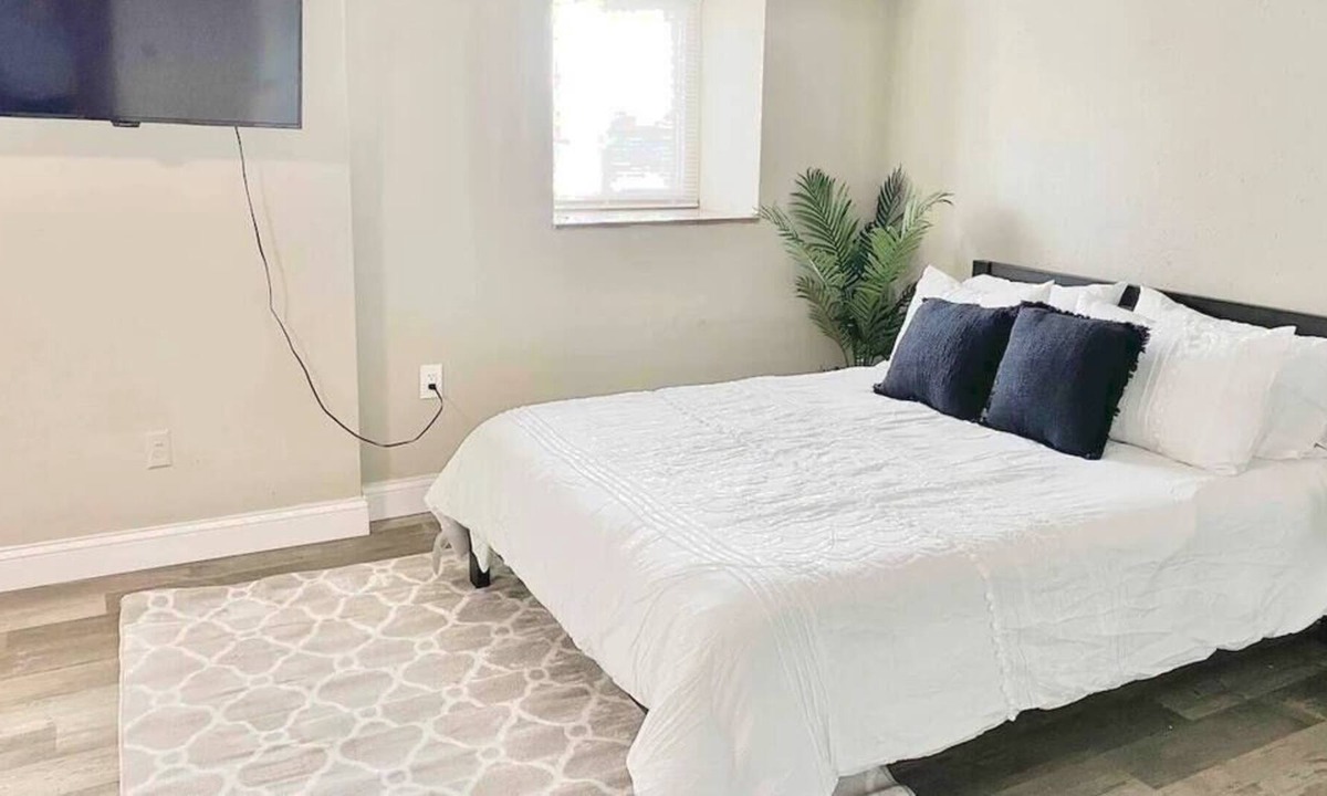 Dayton Condo | Beachfront Downtown Condo | King Bed | Exclusive