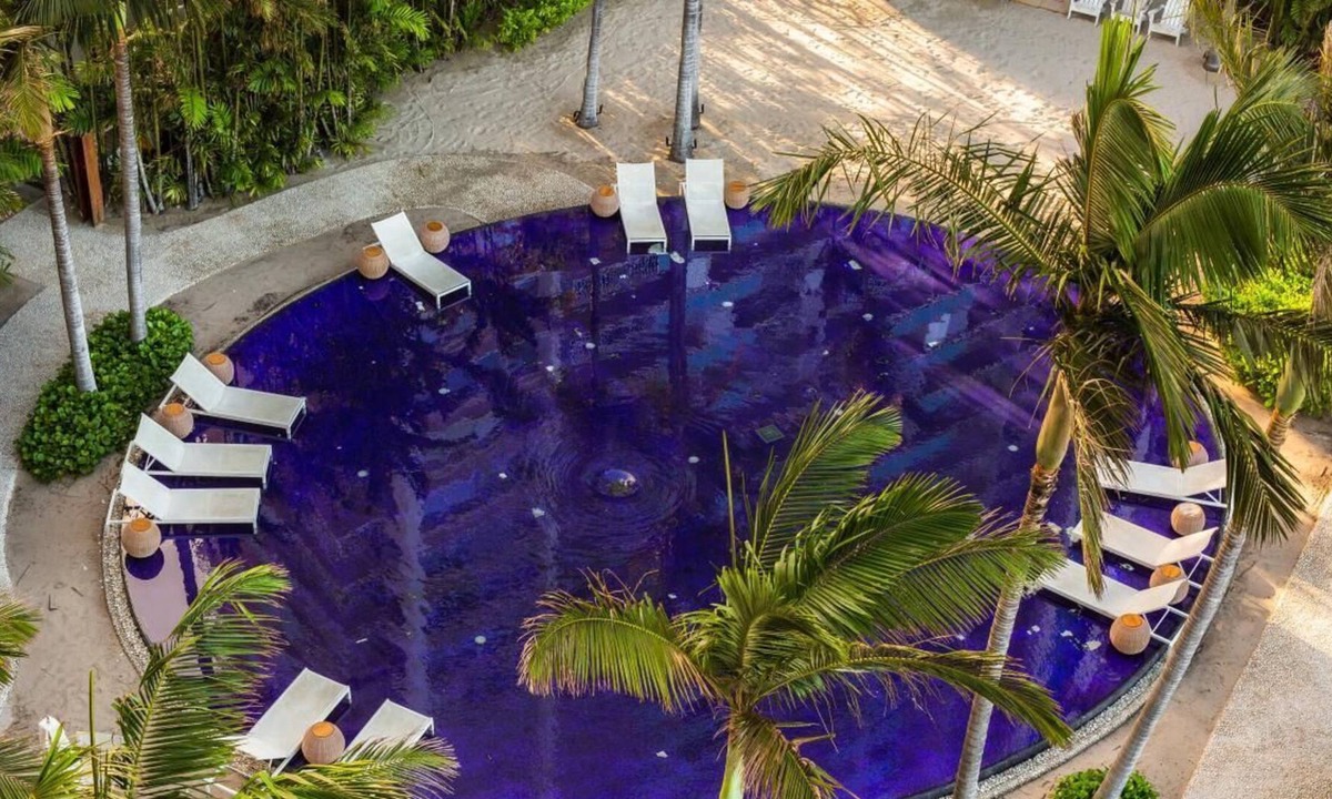 Waikiki House | Beachfront Dream! Pools, Bar, Mini-Market