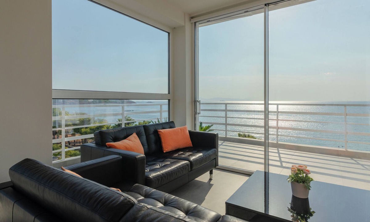 Kavouri Apartment | Beachfront Elegance with Spectacular Sea Views in Kavouri Vouliagmeni