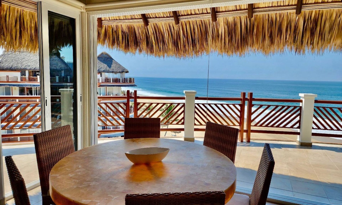 Puerto Escondido Apartment | Beachfront escape! secluded Palmarito beach Penthouse near Puerto Escondido
