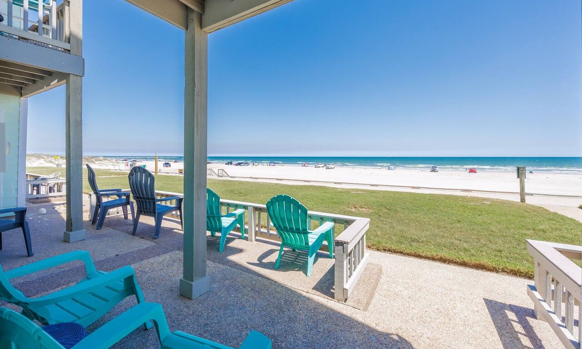 Corpus Christi Condo | Beachfront Escape | Pool, Hot Tub & Ocean Views