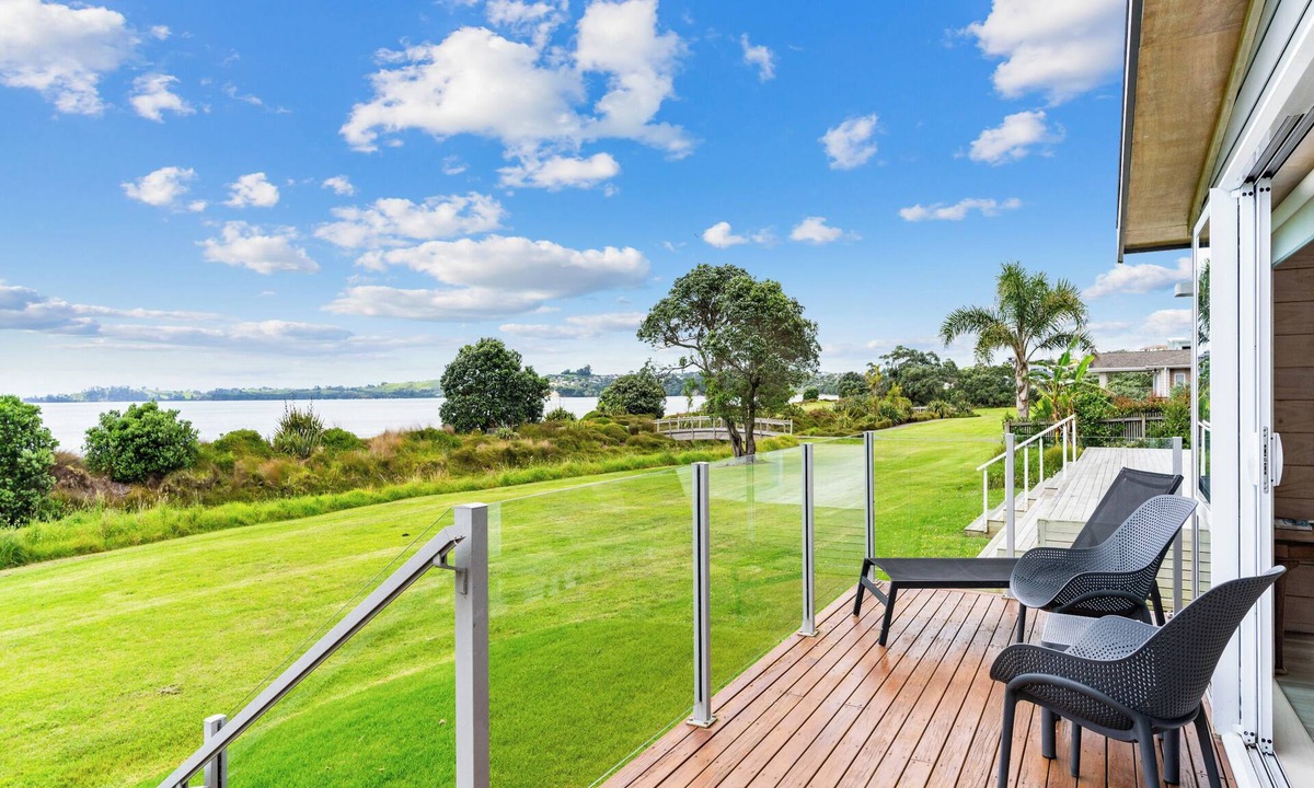 Snells Beach Cottage | Beachfront Escape - Snells Beach Holiday Home