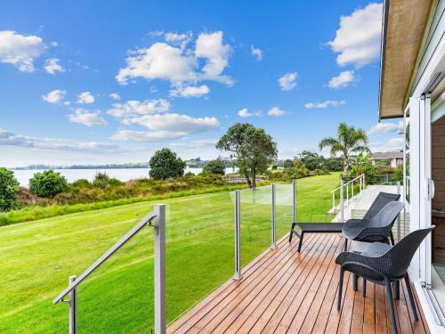 Snells Beach House | Beachfront Escape - Snells Beach Holiday Home