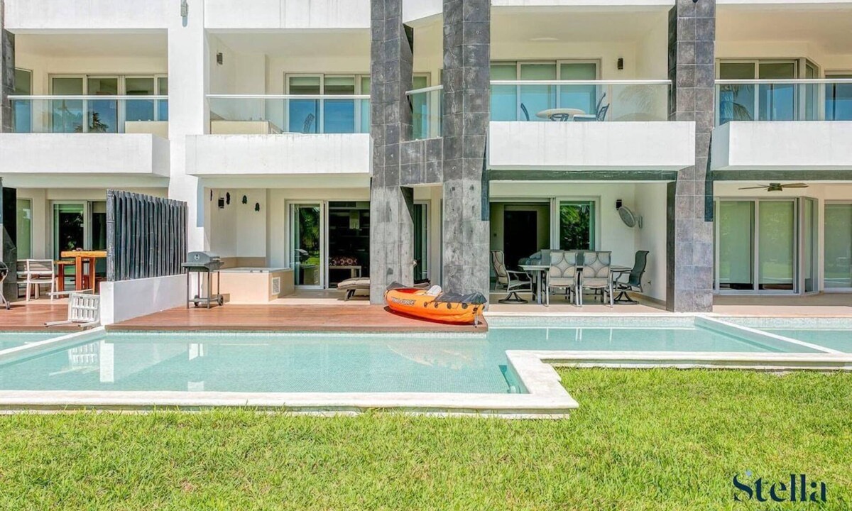 Puerto Juarez Condo | Beachfront Getaway: Patio, Pool, BBQ, and Spa