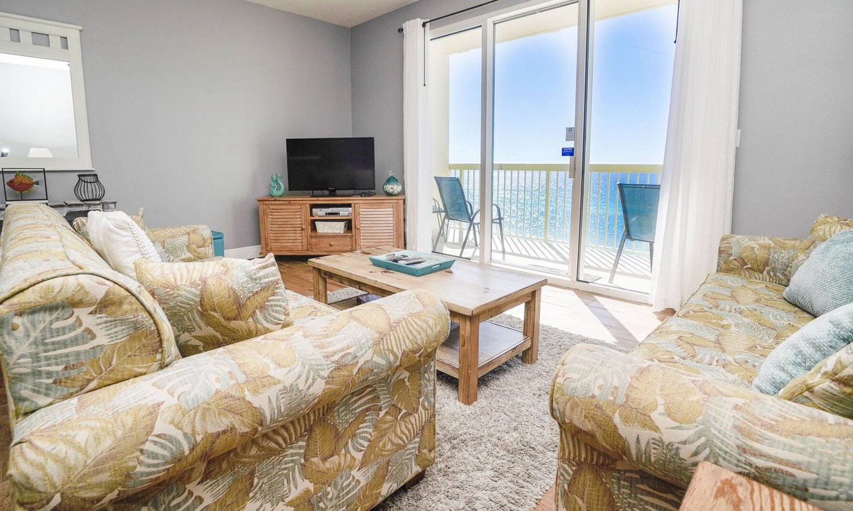 Miramar Beach Condo | Beachfront, Gulf front Pool heated year round - Free Round Golf Daily, Fam Fav