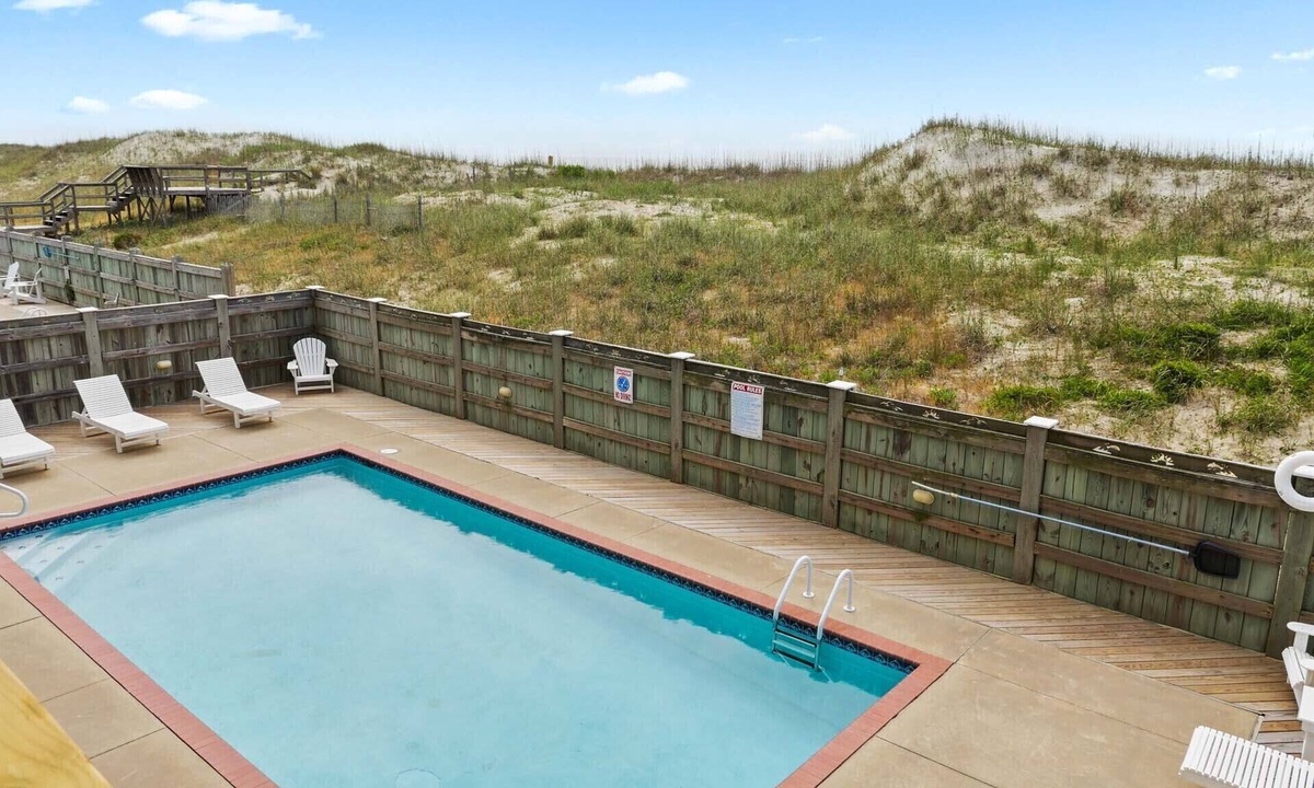 Hatteras House | Beachfront Hatteras Estate with Pool and Spa!