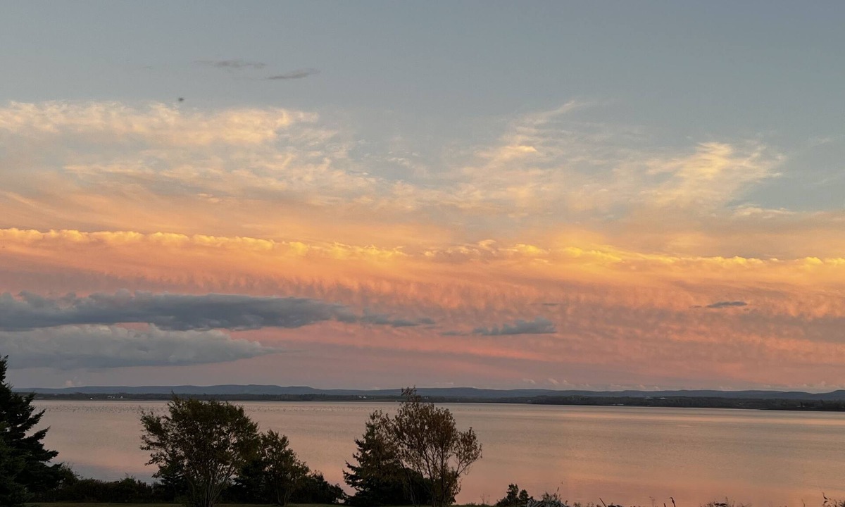 Malagash House | Beachfront home close to 4 oceanfront golf courses and Ski Wentworth.