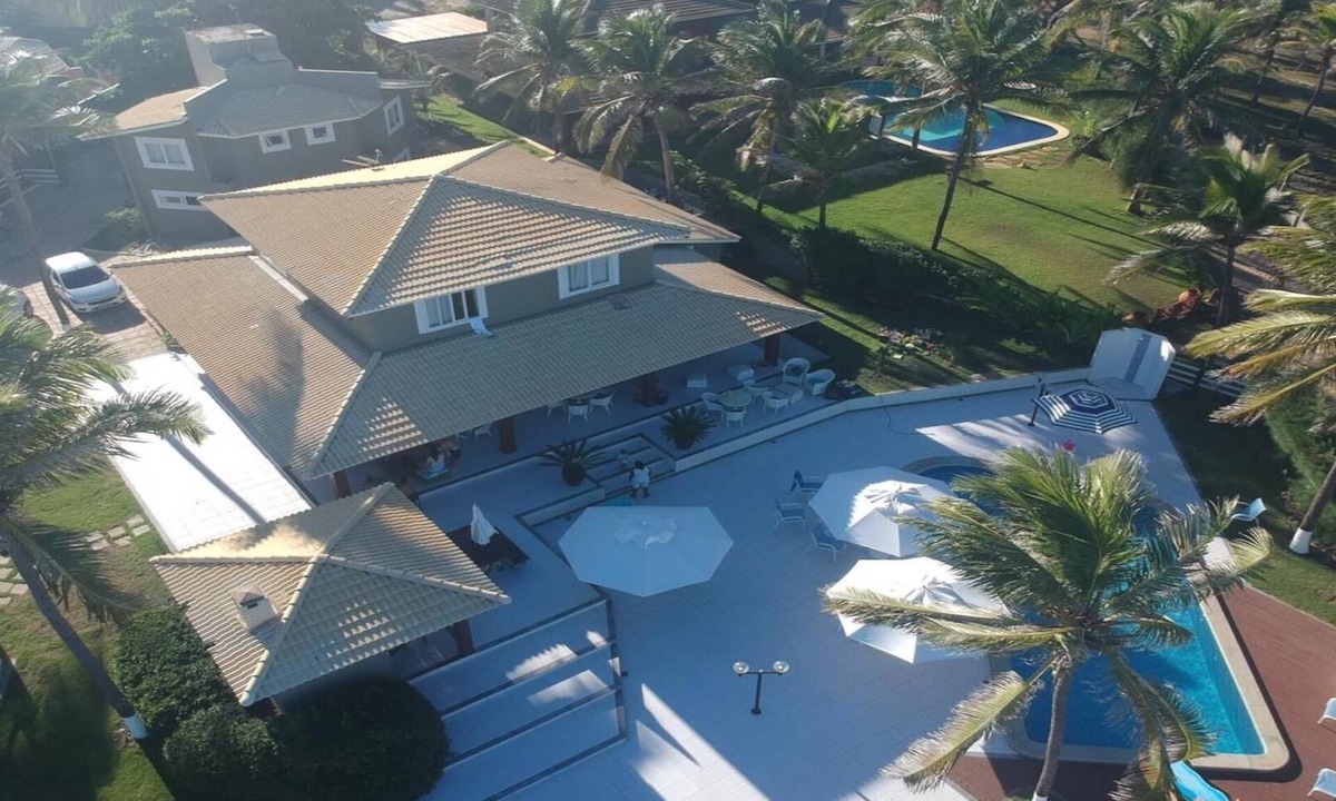 Catu de Abrantes House | Beachfront House (On the Sand)