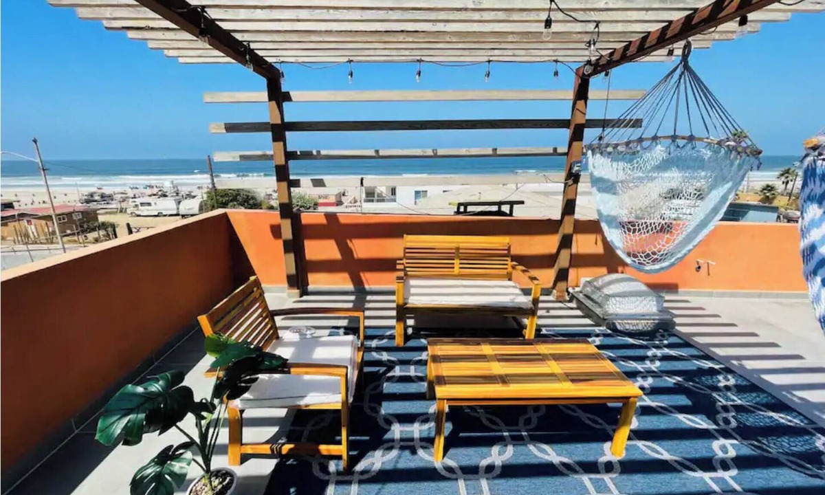 Centro Playas House | Beachfront House W/Rooftop Deck & Free Parking!