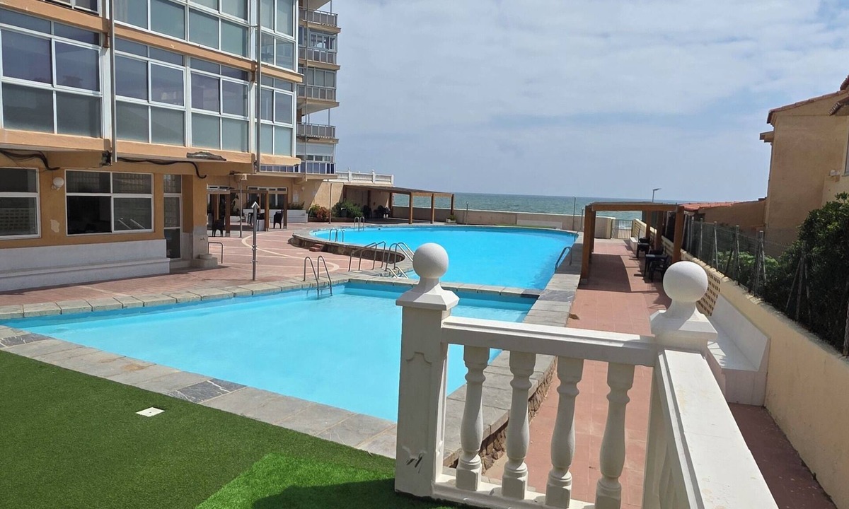 El Perellonet Apartment | Beachfront house with fantastic views, full kitchen and quality wifi.