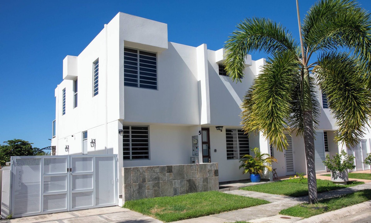Ensenada House | Beachfront in gated community with patio, balcony, pool, close to all in Rincón
