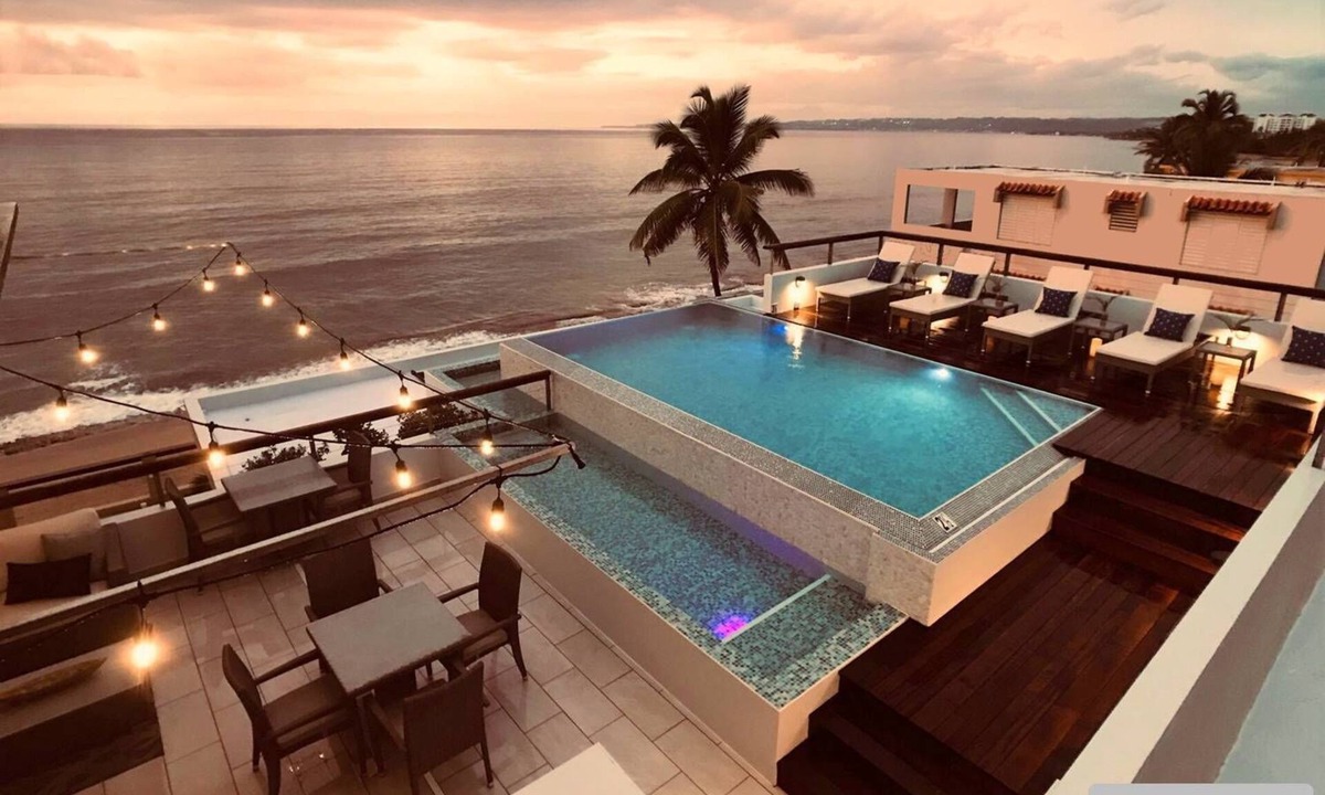 Rio Grande House | ★ Beachfront ★ Infinity Pool ★ Gated Parking★ Bedroom AC ★ Free Laundry & WiFi ★