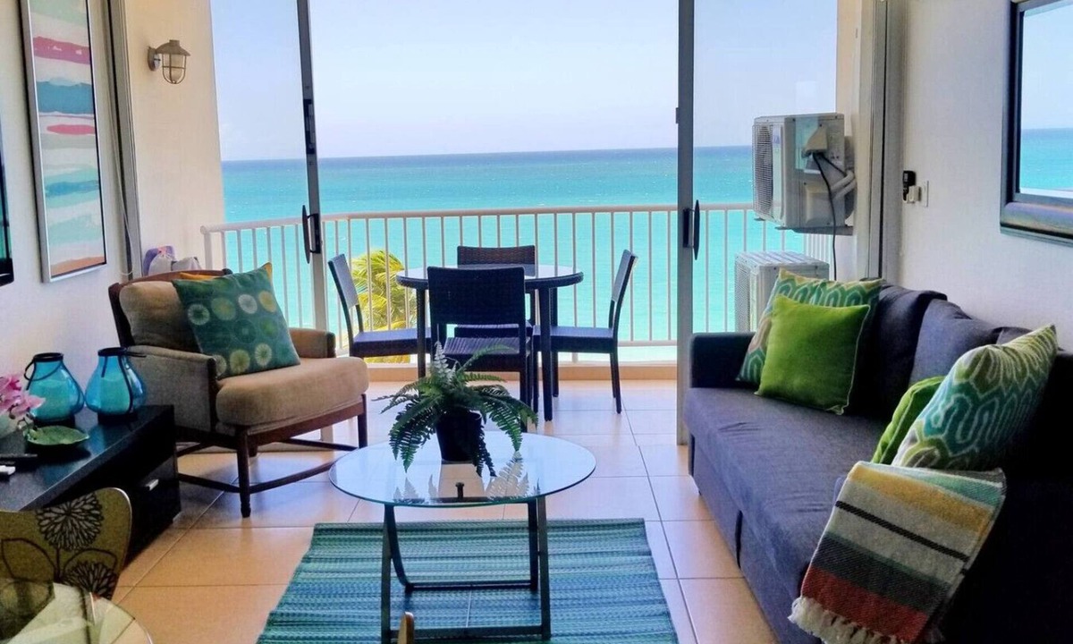 Isla Verde Condo | Beachfront King Bed Washer/D Walk Everywhere