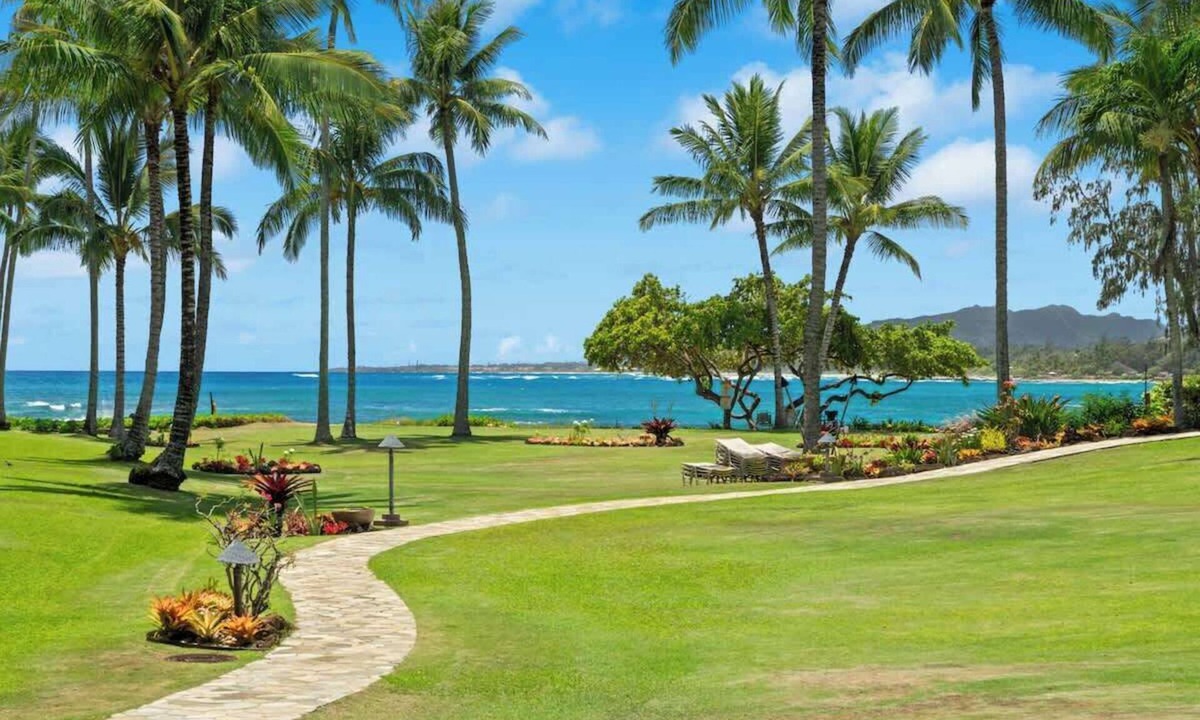 Wailua Condo | Beachfront Lae Nani! 3BD Condo w/AC & Heated Pool