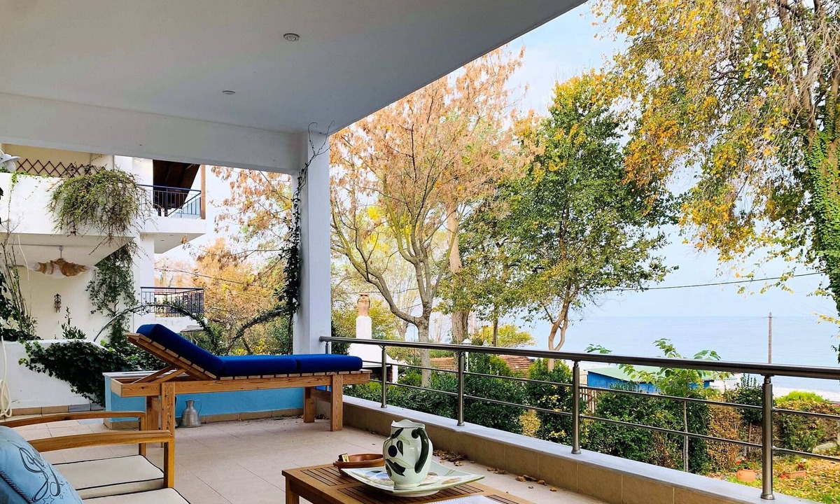 Limin Litochorou House | Beachfront Living at its Coziest - Olympian Summer