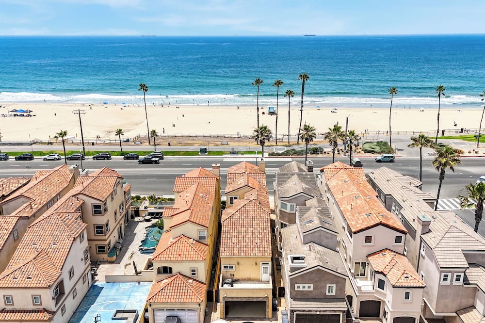 Huntington Beach House | Beachfront Oasis | 3BR | Ocean Views | Steps 2 HB