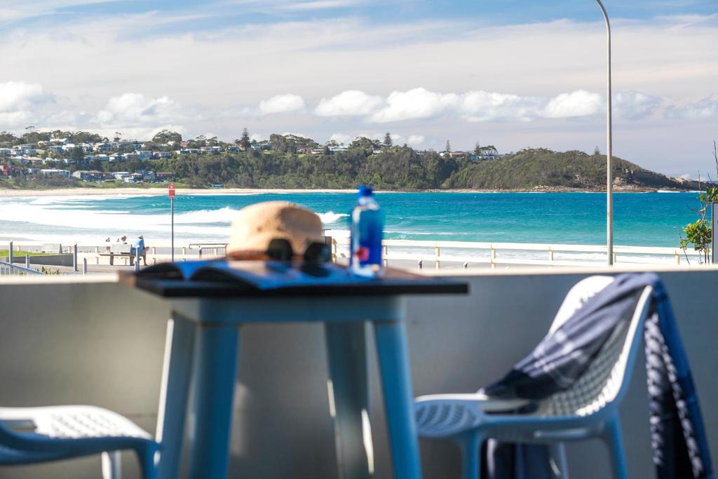 Mollymook Apartment | Beachfront One, Mollymook