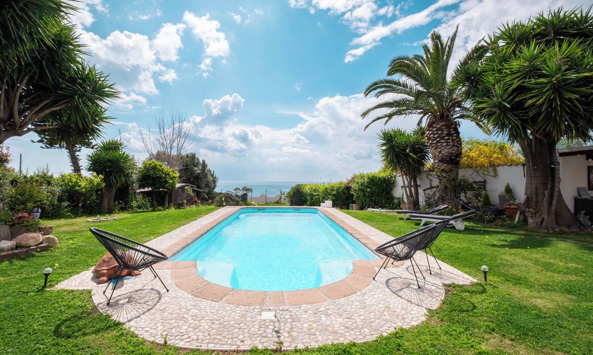 Su Forti Villa | [Beachfront] Private pool and design