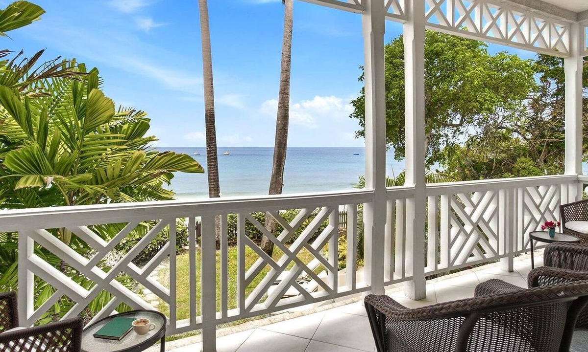 Old Trees Bay House | Beachfront Paradise with Plunge Pool - Fathom's End