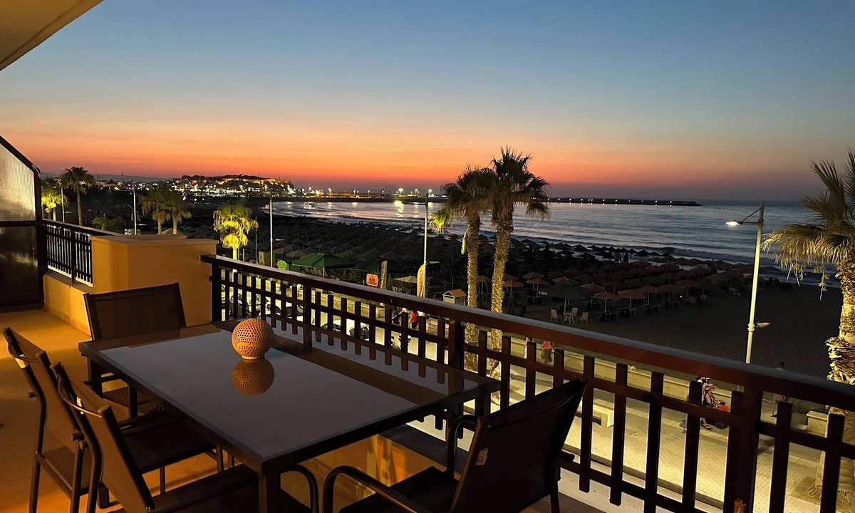 Rethymno Apartment | Beachfront Paradise