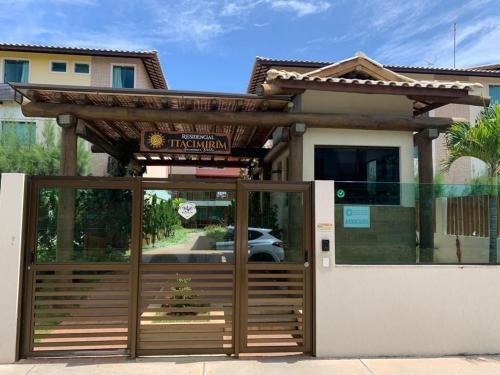 Itacimirim House | Beachfront paradise in condo w/pool in Itacimirim - RSVs