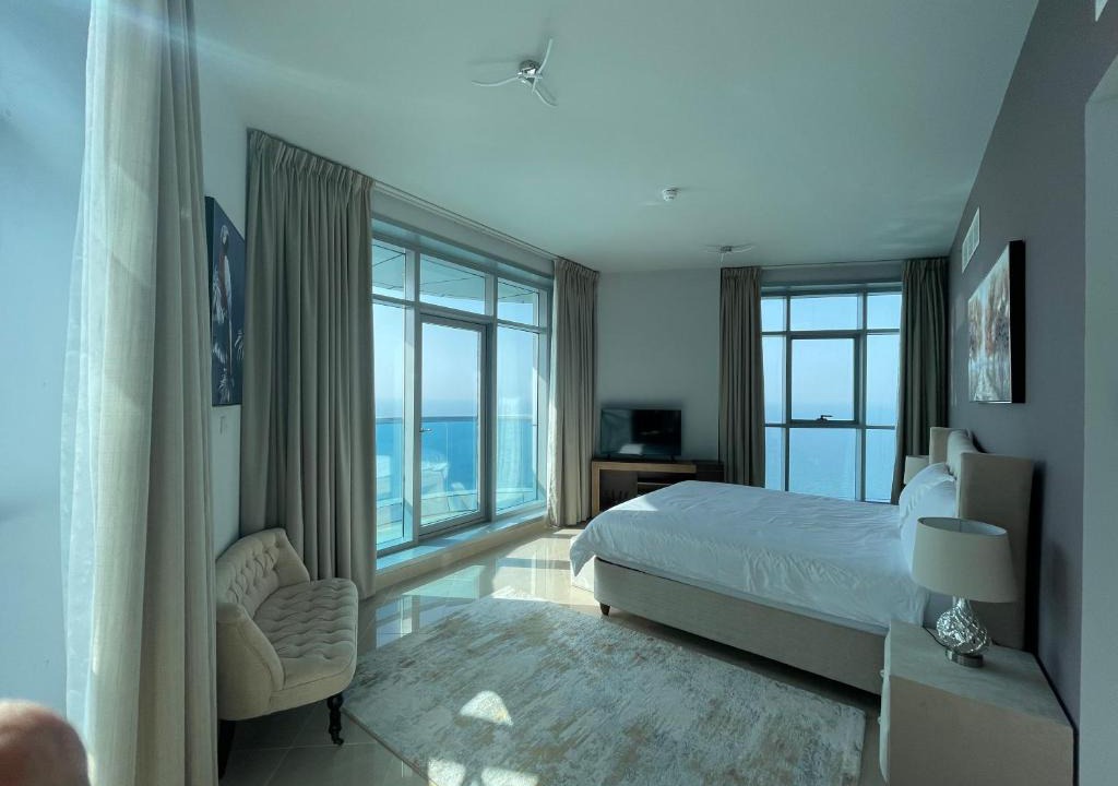 Rumailah Apartment | Beachfront paradise just minutes from Dubai
