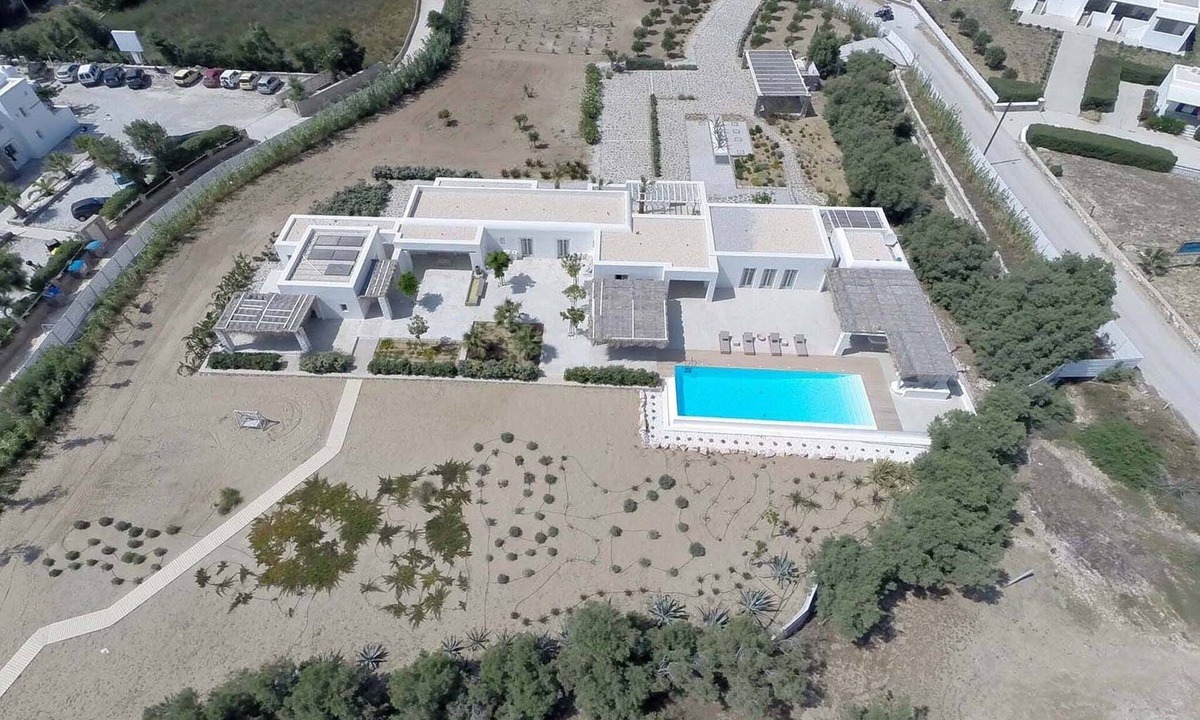 Chrissi Akti Villa | Beachfront Paros Villa | Villa Sandshell | 4 Bedrooms | Direct Access to Beach
